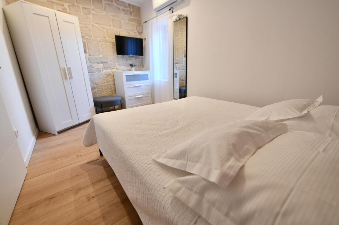 Apartment Lavanda - Suite Sinj Exterior photo